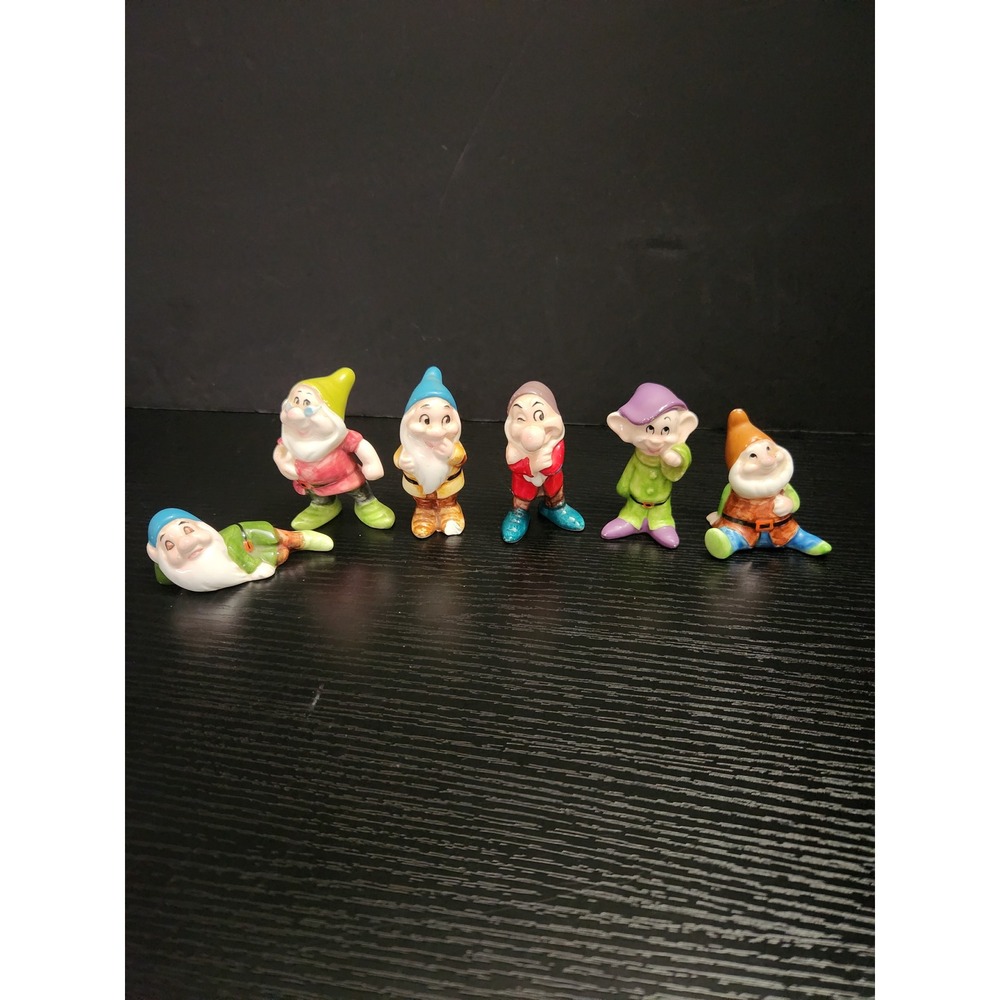 Vintage Disney Lot of 6 ceramic‎ Snow White Dwarfs Figurine Set Japan